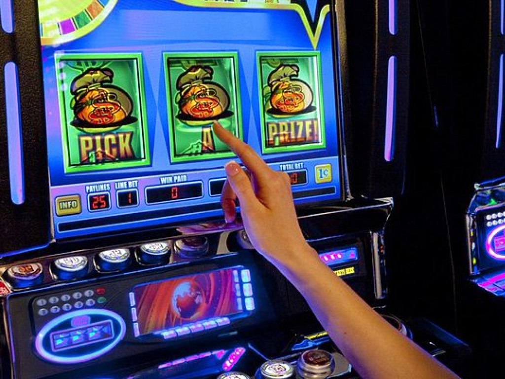 Игры игровые автоматы слоты казино азартные игры гамильтон игровые автоматы
